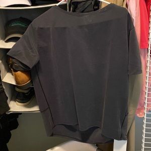 Lululemon back in action black shirt 6 piqué fabric